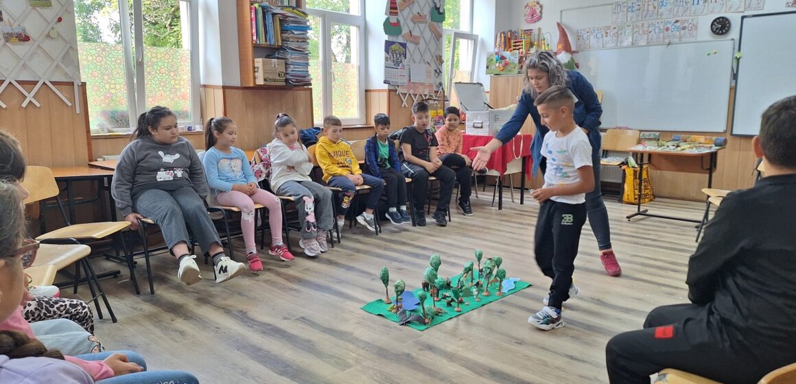 100 de copii din județul Brașov au învățat să înțeleagă mai bine lumea din jurul lor la Școlile de Vară STEAM gratuite, coordonate de Fundația Comunitară Brașov 100 de copii din județul Brașov au învățat să înțeleagă mai bine lumea din jurul lor la Școlile de Vară STEAM gratuite, coordonate de Fundația Comunitară Brașov