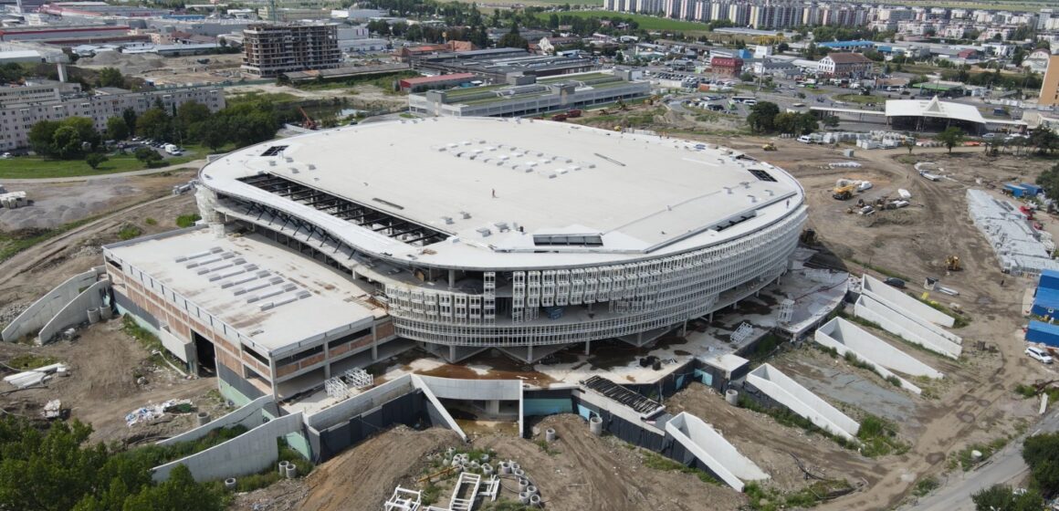 Primăria Brașov anunță stadiul lucrărilor la Sala Polivalentă, dar nu spune ce întârzieri sunt și care este termenul contractual pentru finalizare