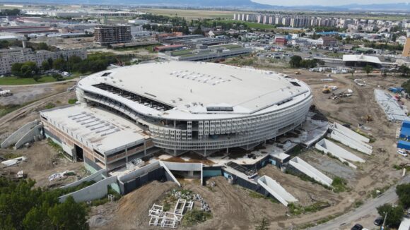 Primăria Brașov anunță stadiul lucrărilor la Sala Polivalentă, dar nu spune ce întârzieri sunt și care este termenul contractual pentru finalizare