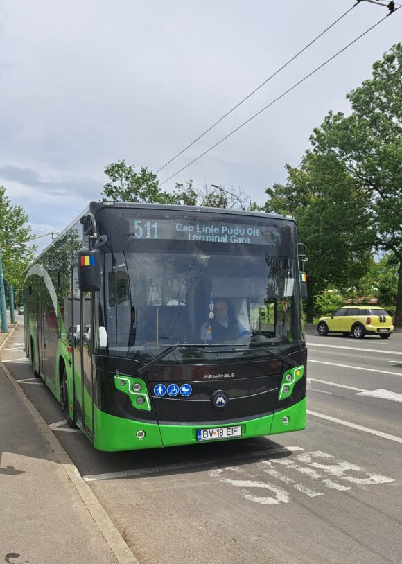 Traseele liniilor 520 și 511 se prelungesc până la Gara Brașov