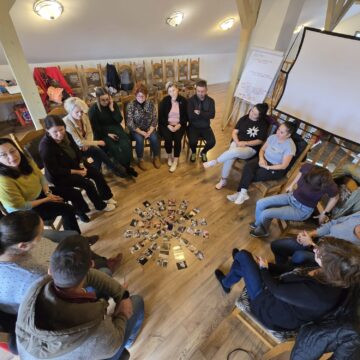 Trei comunități școlare din zone rurale din județul Brașov se vor bucura de finanțări în cadrul Fondului Școlilor Active Trei comunități școlare din zone rurale din județul Brașov se vor bucura de finanțări în cadrul Fondului Școlilor Active