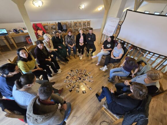 Trei comunități școlare din zone rurale din județul Brașov se vor bucura de finanțări în cadrul Fondului Școlilor Active