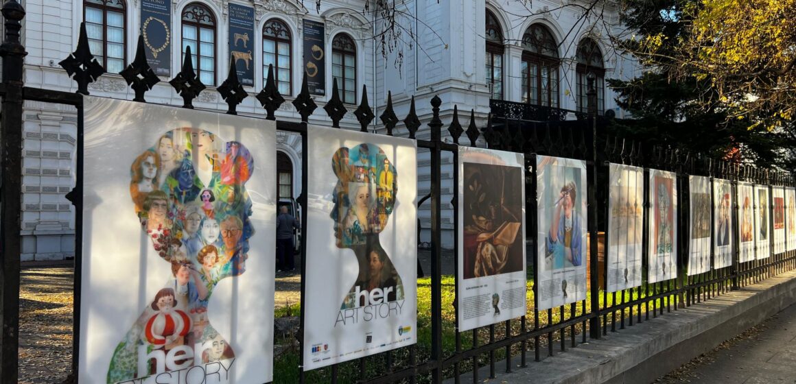 Her Art Story, expoziție a Muzeului de Artă Brașov, poate fi admirată în aer liber la Palatul Suțu Her Art Story, expoziție a Muzeului de Artă Brașov, poate fi admirată în aer liber la Palatul Suțu
