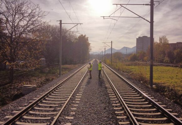 Proiectul trenului metropolitan a ajuns în faza ridicărilor topografice și a studiilor geotehnice în zona viitoarelor peroane