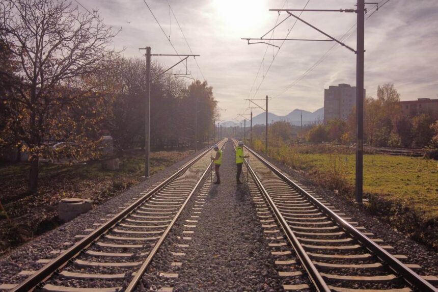 Proiectul trenului metropolitan a ajuns în faza ridicărilor topografice și a studiilor geotehnice în zona viitoarelor peroane