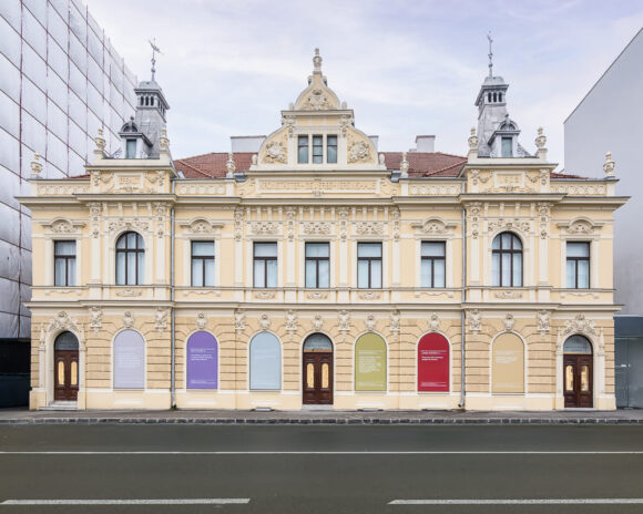 „Ioana Nemeș. Monthly Evaluations”, o selecție de șase zile din viața artistei, prezentată în cadrul programului Window Art al Muzeului de Artă Brașov