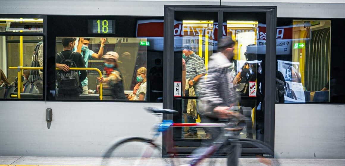 Cu 206,9 mil. € alocați pentru 2026–2028 la nivel european, EIT Urban Mobility invită orașe, companii și universități să adopte modelul de colaborare deja construit în Regiunea Vest Cu 206,9 mil. € alocați pentru 2026–2028 la nivel european, EIT Urban Mobility invită orașe, companii și universități să adopte modelul de colaborare deja construit în Regiunea Vest