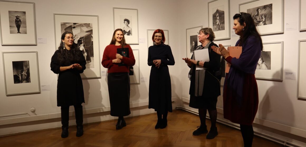 stories | O călătorie prin lentila fotografei Sibylle Bergemann, la Muzeul de Artă Brașov stories | O călătorie prin lentila fotografei Sibylle Bergemann, la Muzeul de Artă Brașov