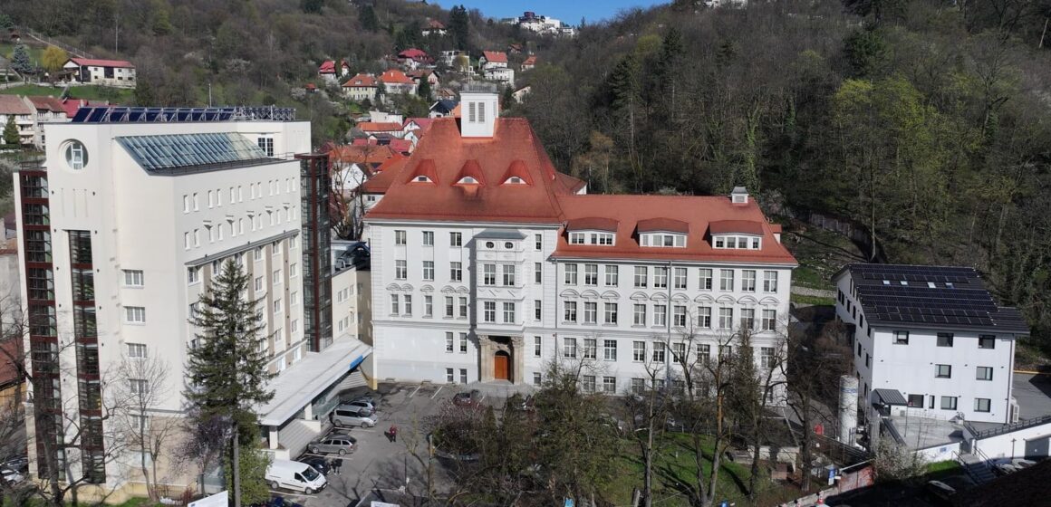 Două noi contracte pentru furnizarea de echipamente informatice și accesorii la Maternitatea Brașov Două noi contracte pentru furnizarea de echipamente informatice și accesorii la Maternitatea Brașov