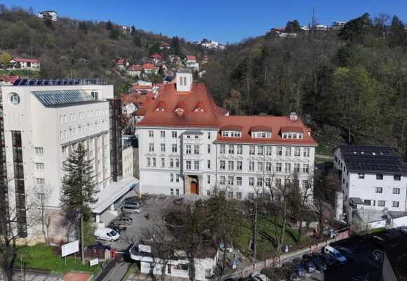 Două noi contracte pentru furnizarea de echipamente informatice și accesorii la Maternitatea Brașov