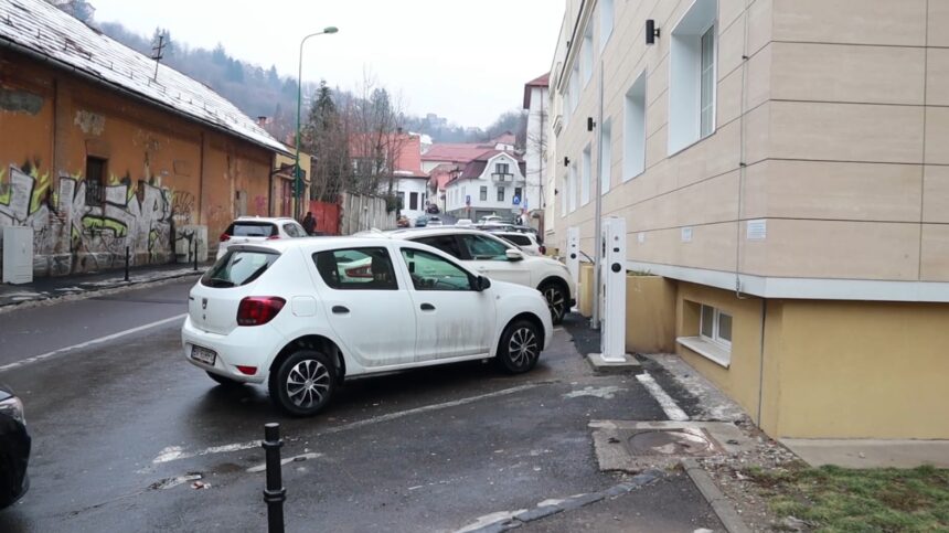 Cibinului, strada pe care ai două variante, să-ți cadă zidărie în cap sau să fi lovit de mașină