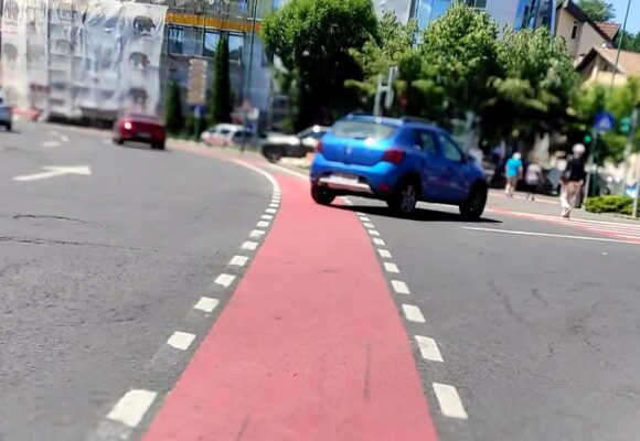 VIDEO | Cu bicicleta în Brașov, orașul mașinilor, P4 – Kogălniceanu, Iuliu Maniu, Iorga