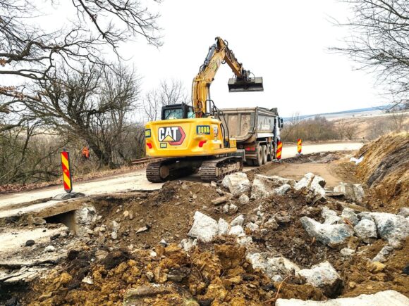 Stadiul lucrărilor la Lotul III DJ 104D Şoarş – Bărcut – limită jud. Sibiu