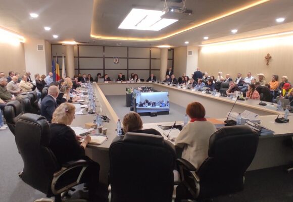 Circ pe bani publici în Consiliul Local Brașov