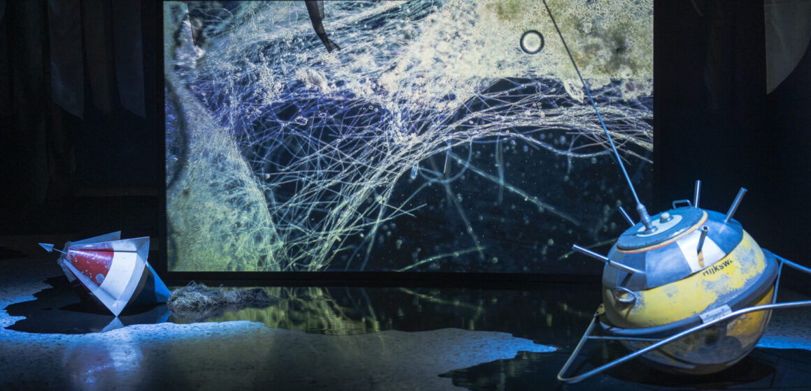 Pavilionul României din cadrul Bienalei de Artă de la Veneția Black Seas – Scores for the Sonic Eye s-a deschis oficial publicului Pavilionul României din cadrul Bienalei de Artă de la Veneția Black Seas – Scores for the Sonic Eye s-a deschis oficial publicului