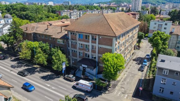Parteneriat între Primăria Brașov, Spitalul Județean Brașov și Fundația Metropolis pentru modernizarea și dezvoltarea Secției de Oncologie Medicală la Spitalul Tractorul