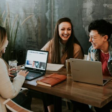 România lansează FIT EDIH 2.0: un nou Hub European de Inovare Digitală pentru accelerarea adopției inteligenței artificiale în Regiunea Centru