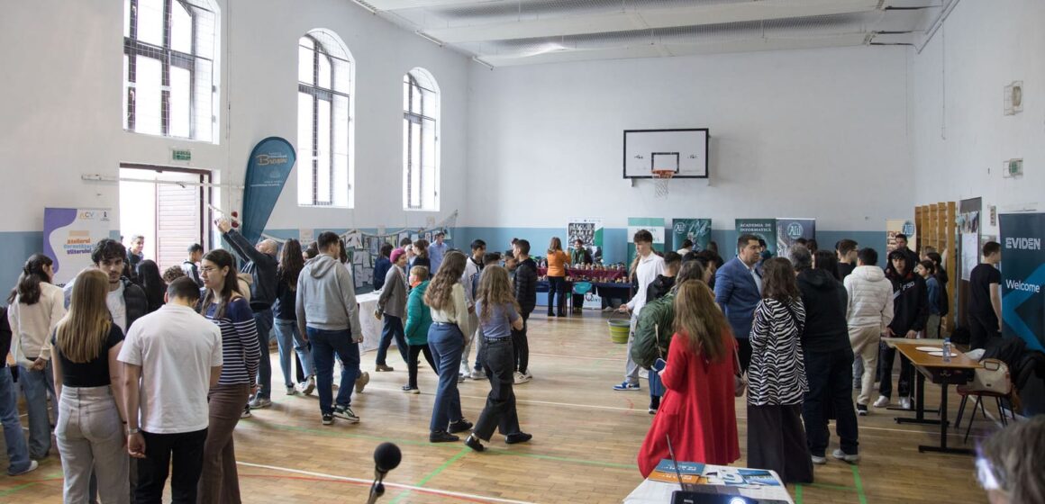 Gala Științescu Brașov 8.0 | Vino, experimentează și redescoperă-ți pasiunea pentru științe