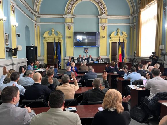 Consiliul Județean Brașov „dezbate” bugetul la ora 10:00 și-l votează la ora 12:00