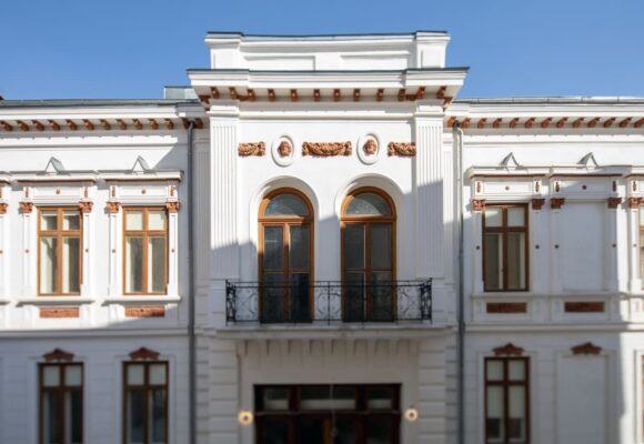 După 162 de ani, pe 29 iunie, UNArte deschide prima Pinacotecă dedicată patrimoniului universității După 162 de ani, pe 29 iunie, UNArte deschide prima Pinacotecă dedicată patrimoniului universității