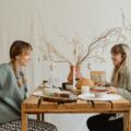 De la atelier la comunitate: ZADA devine primul rezident al programului UniCredit la CATTIA Brașov