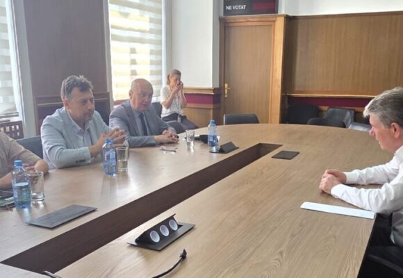 Conducerea Operei Brașov a anulat decizia privind diminuarea drepturilor salariale Conducerea Operei Brașov a anulat decizia privind diminuarea drepturilor salariale