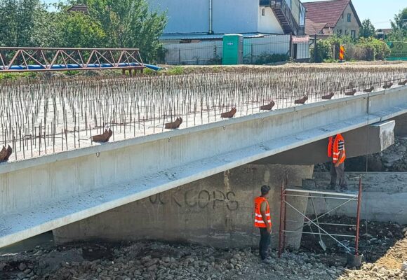 Reabilitarea podului de pe str. Plugarilor a ajuns la o execuție de 60%, anunță Primăria Brașov