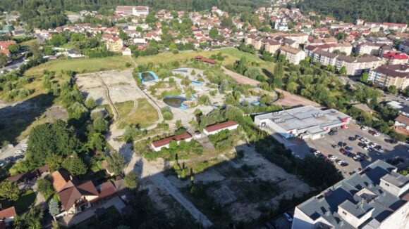 Consiliul Local Brașov a aprobat propunerea pentru amenajarea fostului ștrand din Noua