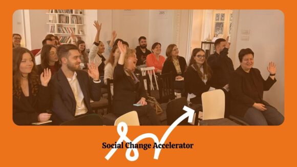 Fundația pentru Dezvoltarea Societății Civile deschide înscrierile pentru programul de dezvoltare organizațională dedicat ONG-urilor la început de drum, derulat în cadrul Acceleratorului Schimbării Sociale