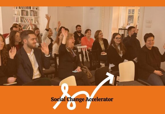Fundația pentru Dezvoltarea Societății Civile deschide înscrierile pentru programul de dezvoltare organizațională dedicat ONG-urilor la început de drum, derulat în cadrul Acceleratorului Schimbării Sociale