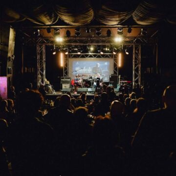 M | Muzică, vampiri și blues psihedelic: din culisele Transilvania Blues și ale fenomenului Blüesferatü